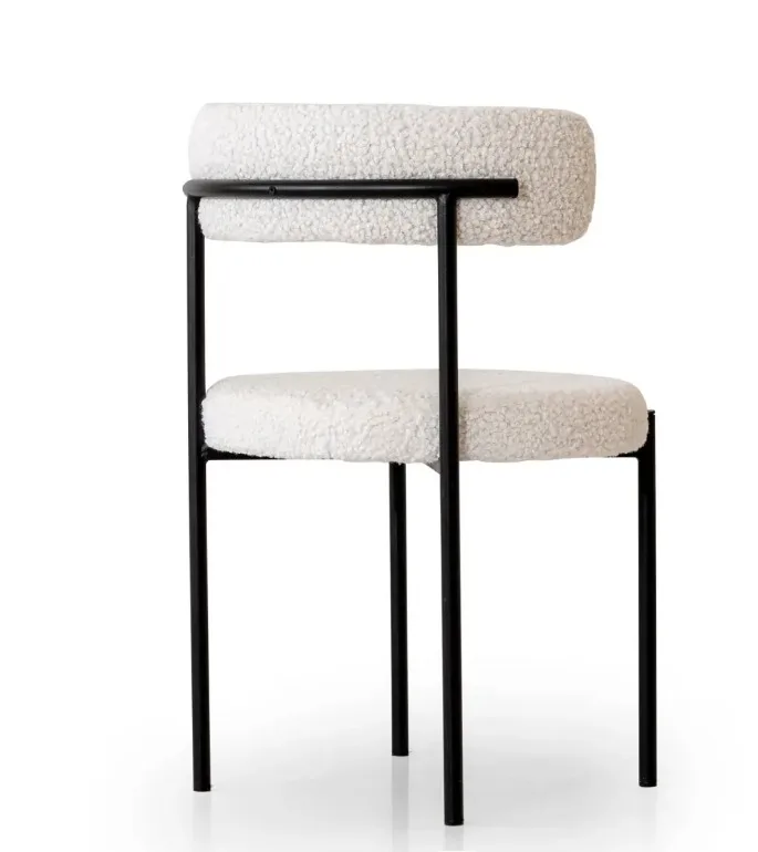 S07 Chair — view 1